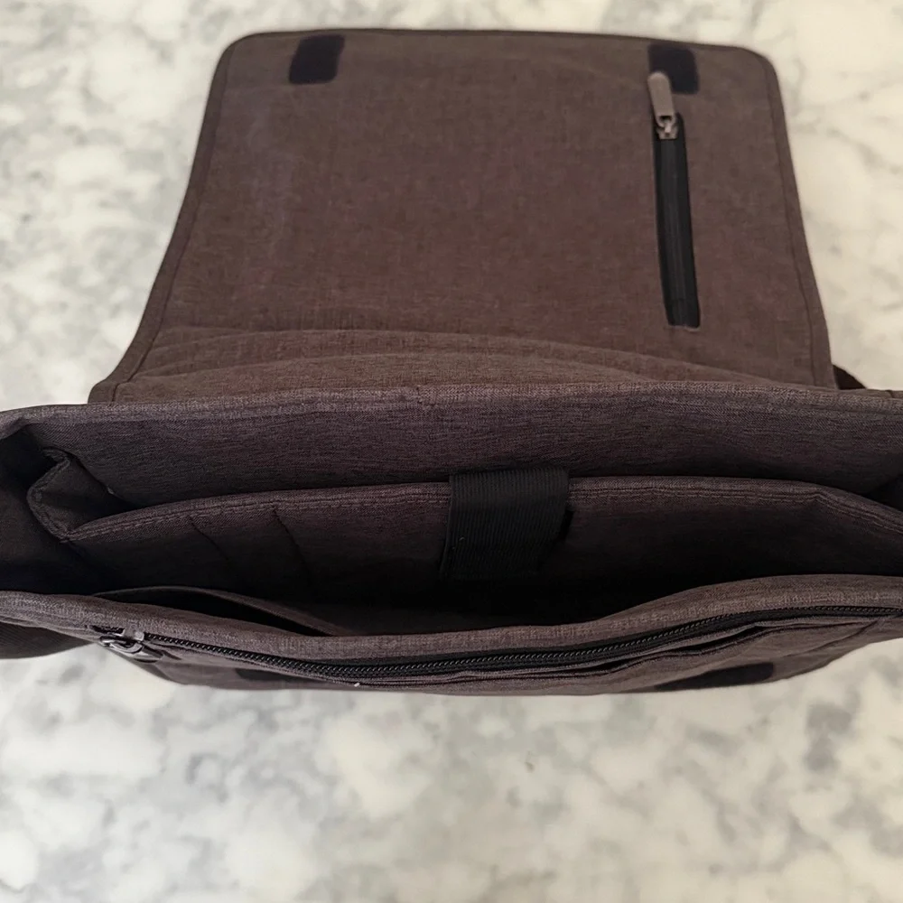 CaseCrown Laptop Messenger Bag